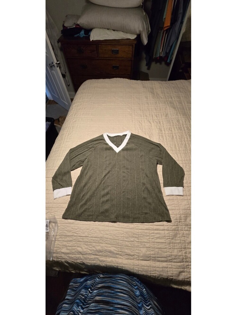 Women's Olive Green Ribbed Knit Top with White Trim Size 22-24